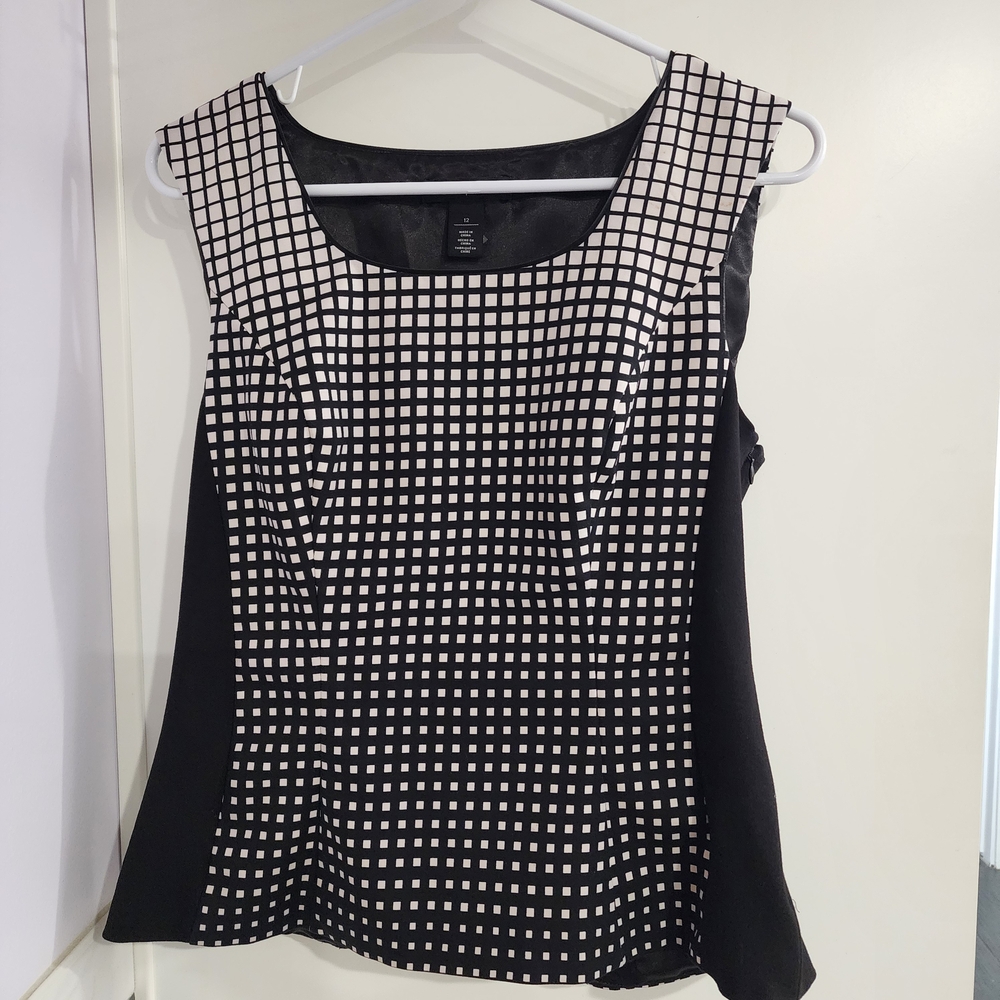White House/Black Market Black and White Grid Blouse
